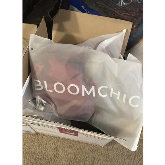 ✨ Sz 14 - 16 • 1X • BloomChic Mystery Bundle Lot of 3 • Plus Size Clothing • NWT - Picture 1 of 1